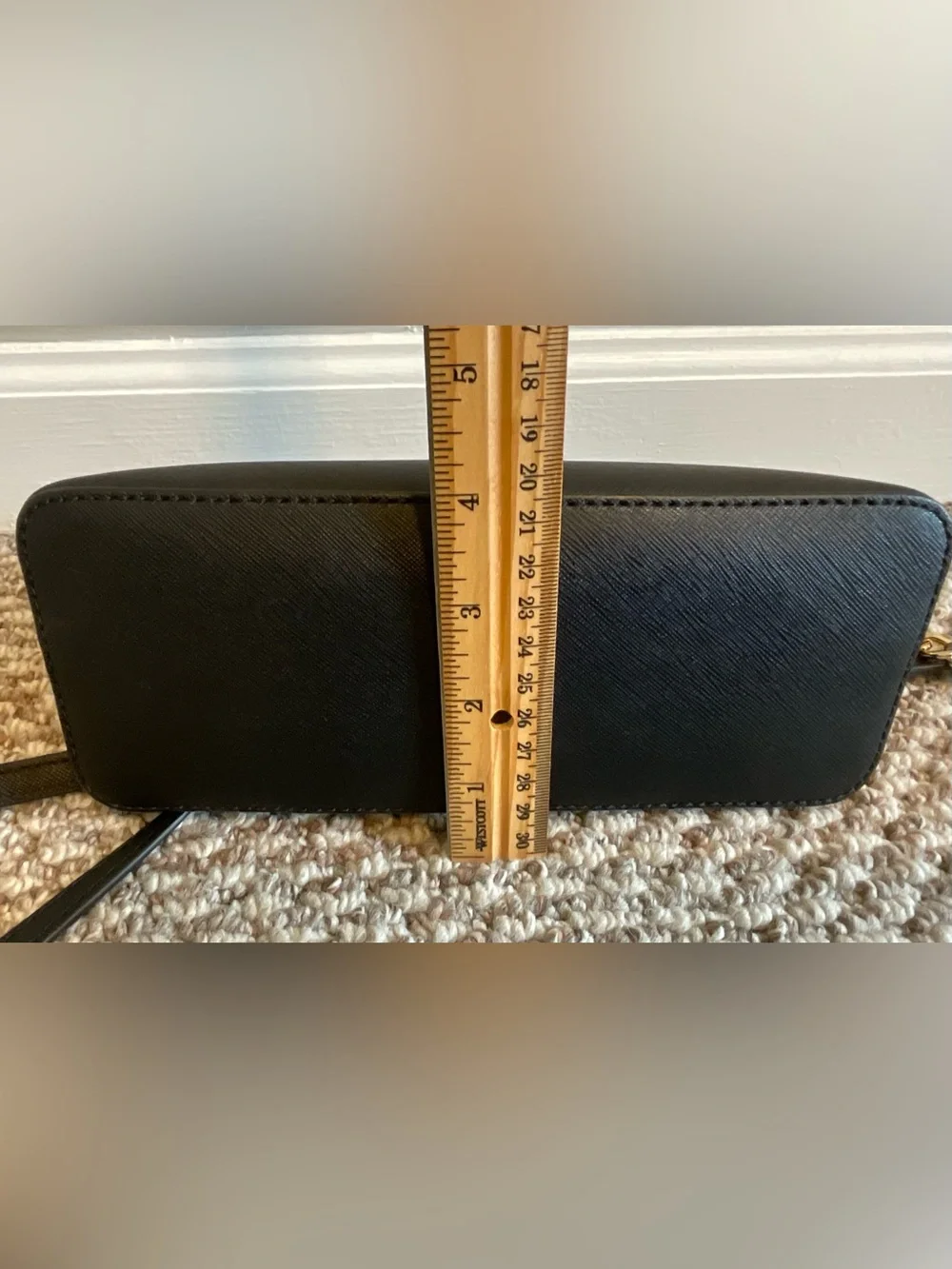 MICHAEL KORS - Small Crossbody Tote w/ Gold Tone Accents - EUC